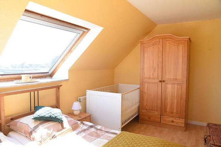 Ganze Wohnung, Geräumige Ferienwohnung an der Ostsee, mit schönem Garten super Kinder geeignet in Behrensdorf, Hohwachter Bucht