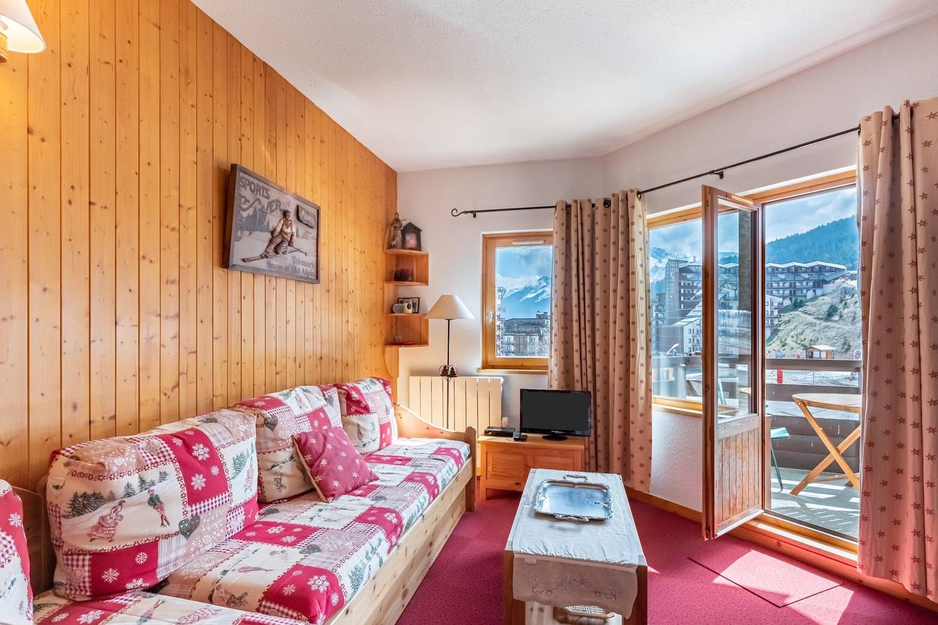Ganze Wohnung, Bright Cocoon With Balcony And View On The Valley in La Tania, La Perrière