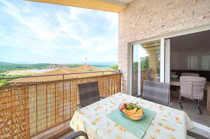Ganze Ferienwohnung, Ferienwohnung mit Balkon und Klimaanlage in Soline, Krk