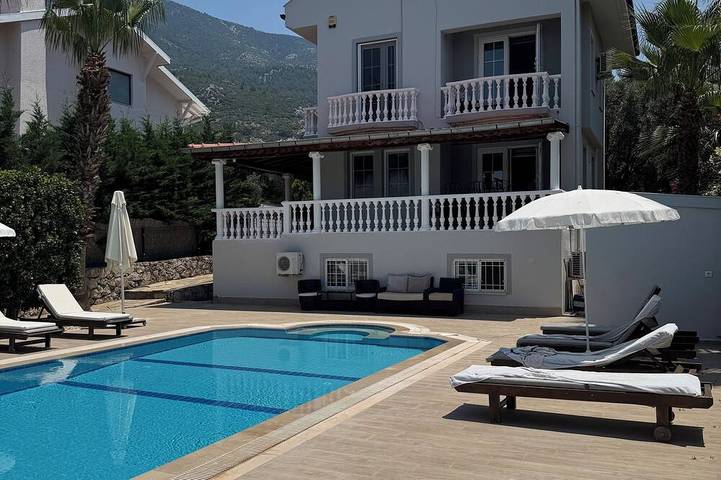 Villa for 13 people in Hisaronu