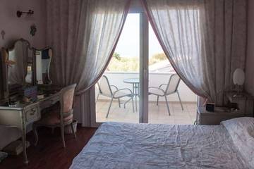 Villa for 6 People in Lesbos, Photo 1