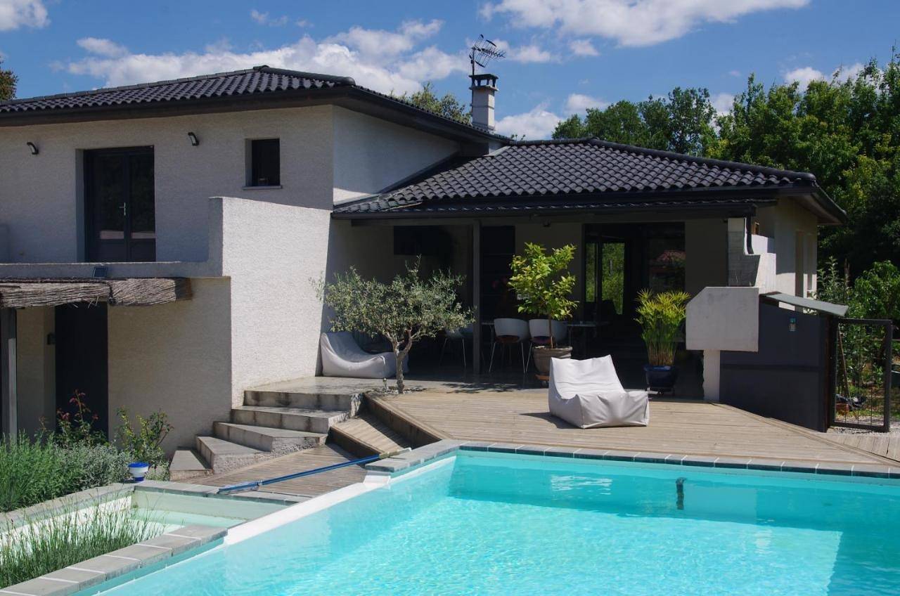 Double Room with Private External Bathroom in Quissac, Région du Vigan