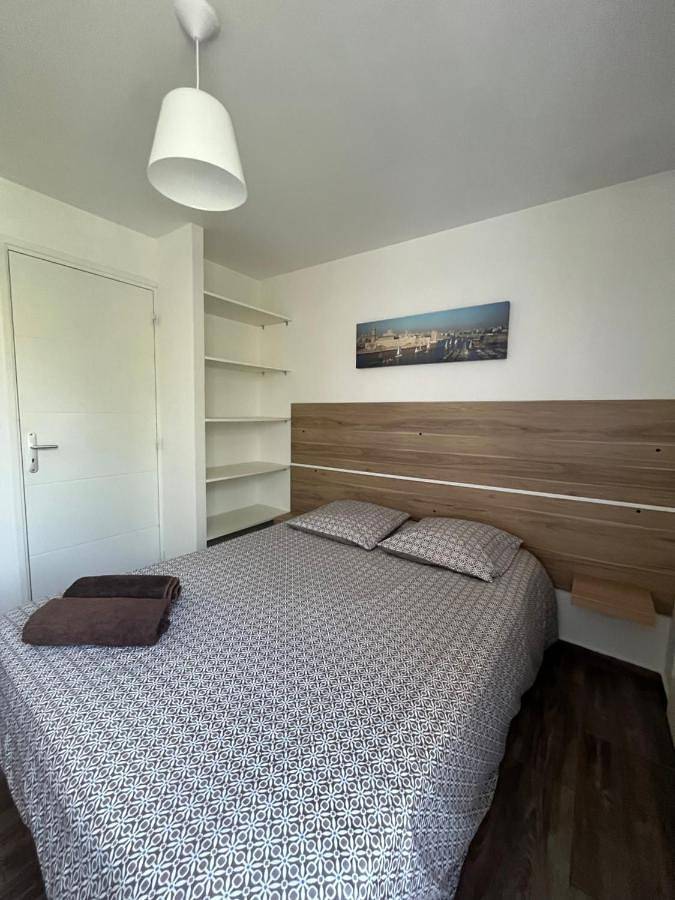 Gîte pour 6 personnes, avec jardin à Marignane - 3