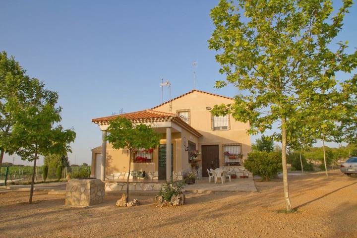 Casa rural para 11 personas, con piscina además de vistas y jardín, Familias con niños en Provincia de Cuenca - 4