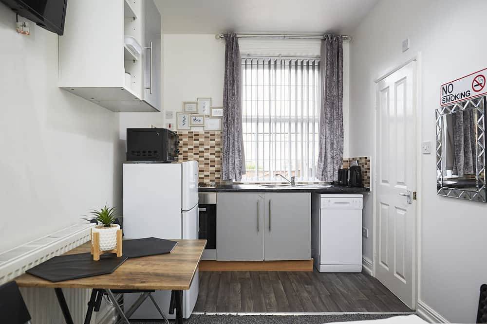 Entire apartment, Hayy Stylish Studio Blackhouse in Huddersfield, West Yorkshire