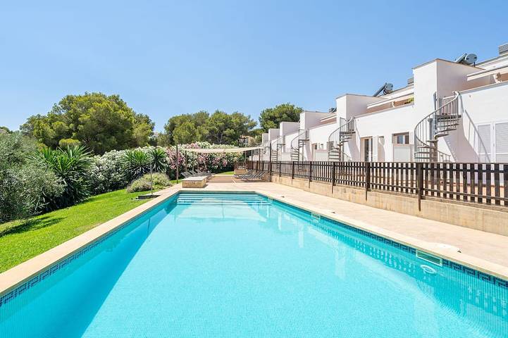 Ferienwohnung für 5 Personen, mit Balkon und Garten sowie Pool in Porto Cristo Novo