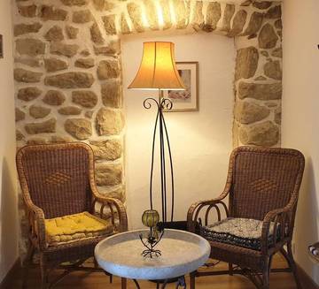 Gîte pour 5 personnes, avec terrasse, animaux acceptés à Les Ollières-sur-Eyrieux