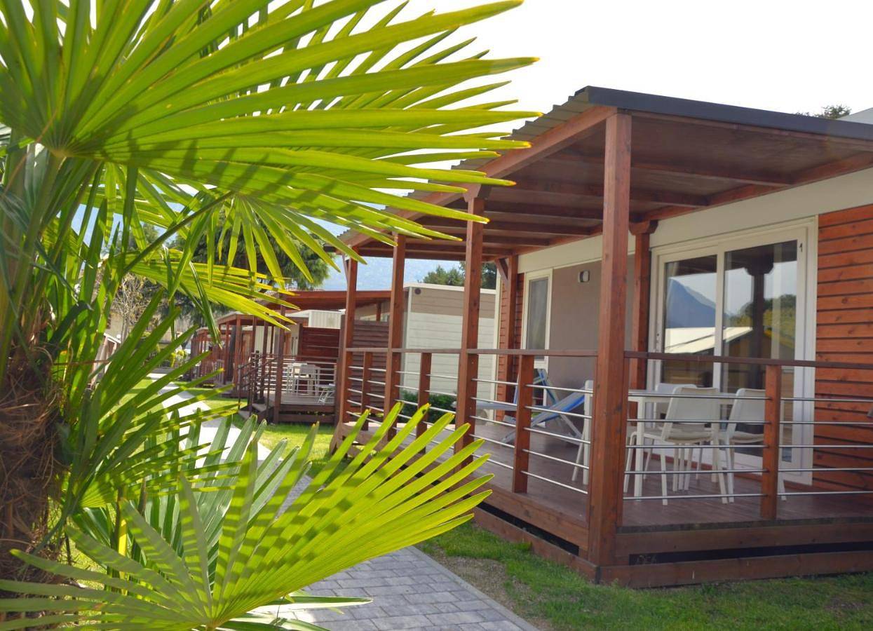 Glamping Italia 90 Mobilhomes & Lodges in Domaso, Comomeer