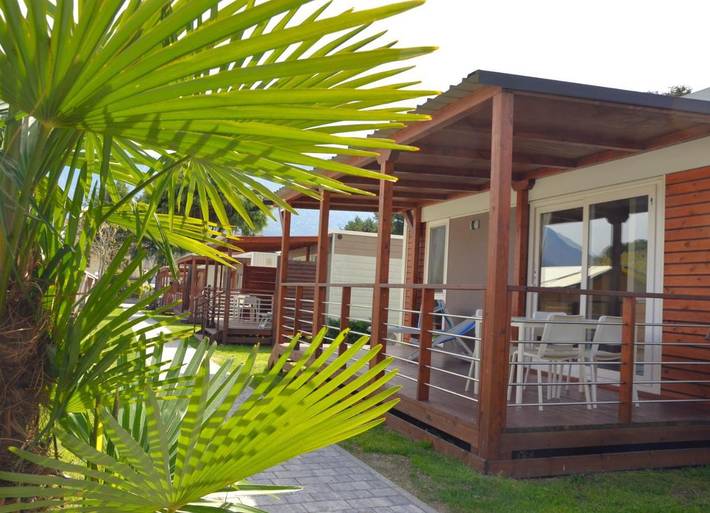 Location de vacances pour 2 personnes, avec jardin ainsi que vue et piscine à Domaso - 2