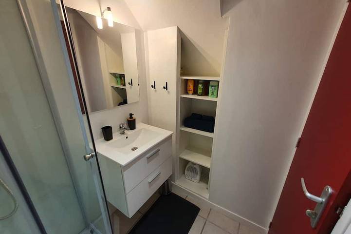 Gîte pour 4 personnes, avec piscine ainsi que terrasse et jardin à Dieulefit - 4