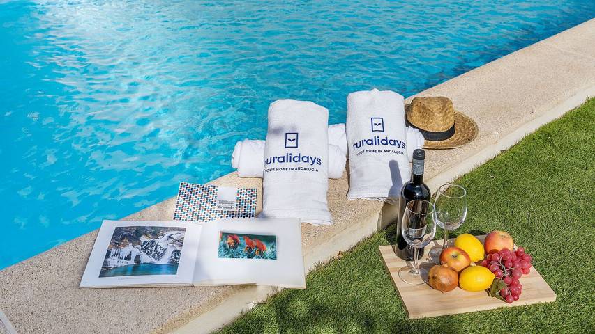 Casa rural para 8 personas, con balcón/terraza además de jacuzzi y piscina en Vega de Granada - 2