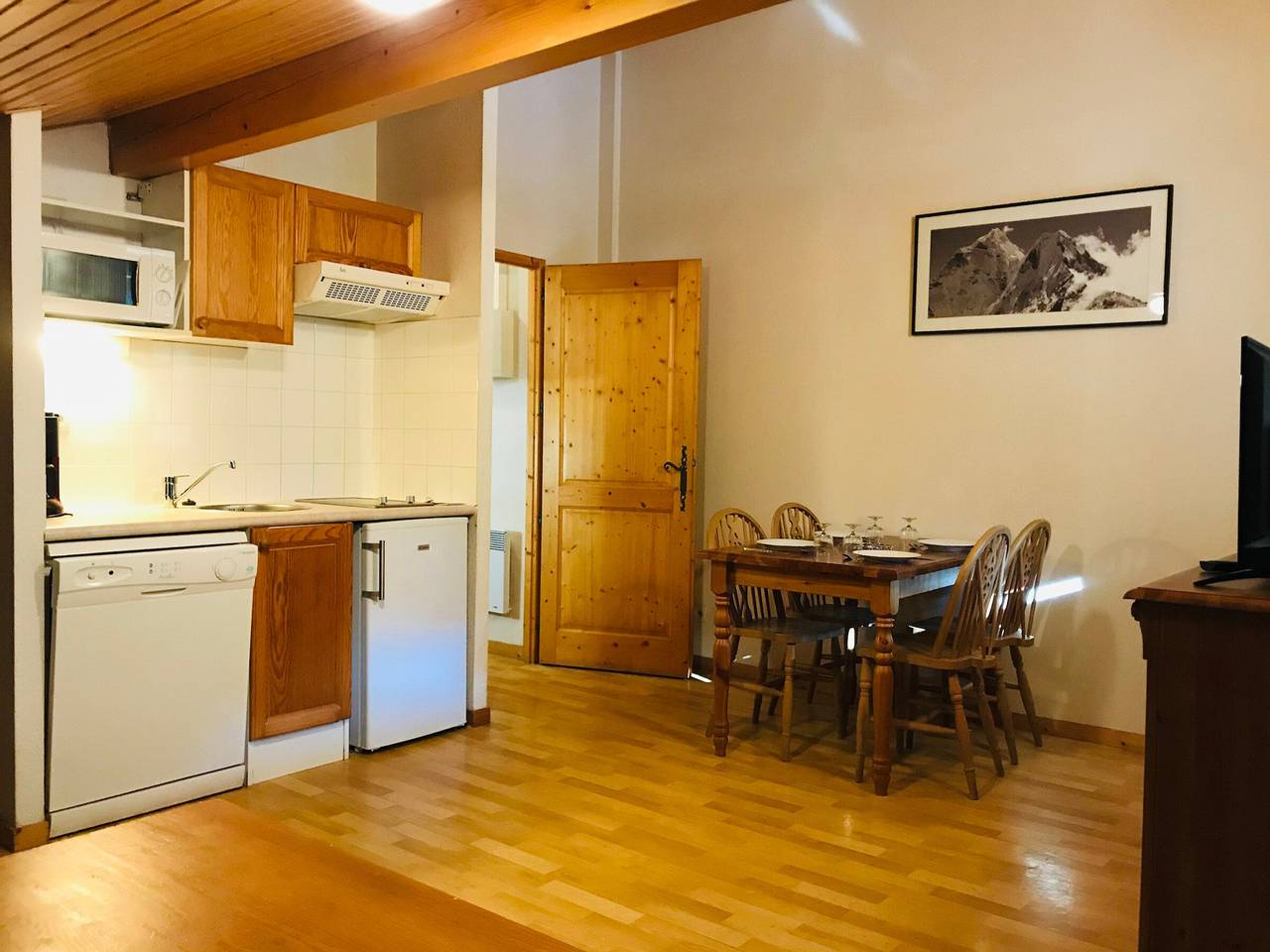 Studio entier, Studio avec balcon et animaux admis in Samoëns, Région de Bonneville