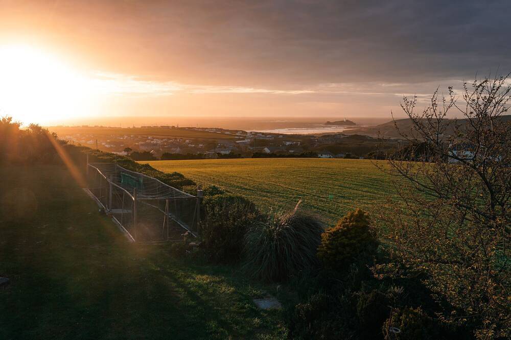 Ganze Wohnung, Spacious Sea-View Apt. Overlooking St Ives Bay in Gwithian, Cornwall