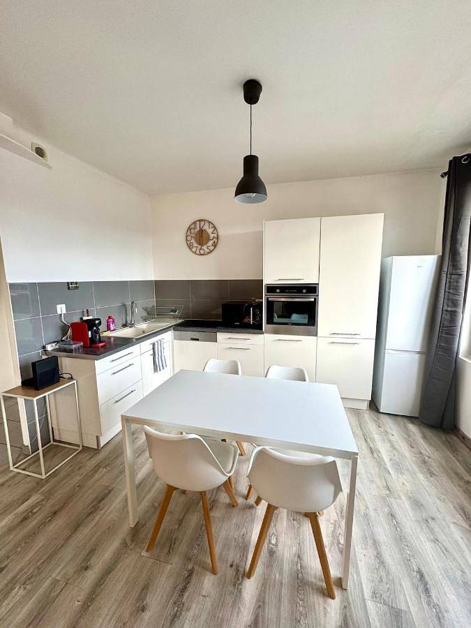 Gîte pour 4 personnes, avec terrasse et vue, animaux acceptés à Bellegarde-sur-Valserine - 3