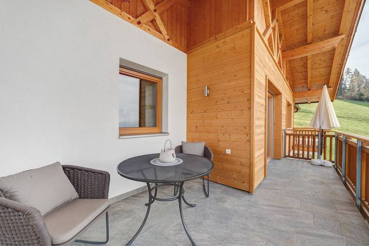 Entire apartment, Apartment 'Thymian' with Mountain View, Private Terrace and Wi-Fi in Verdins, Schenna