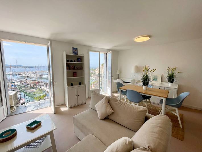 Gîte pour 2 personnes, avec balcon dans Port de Sanary sur Mer