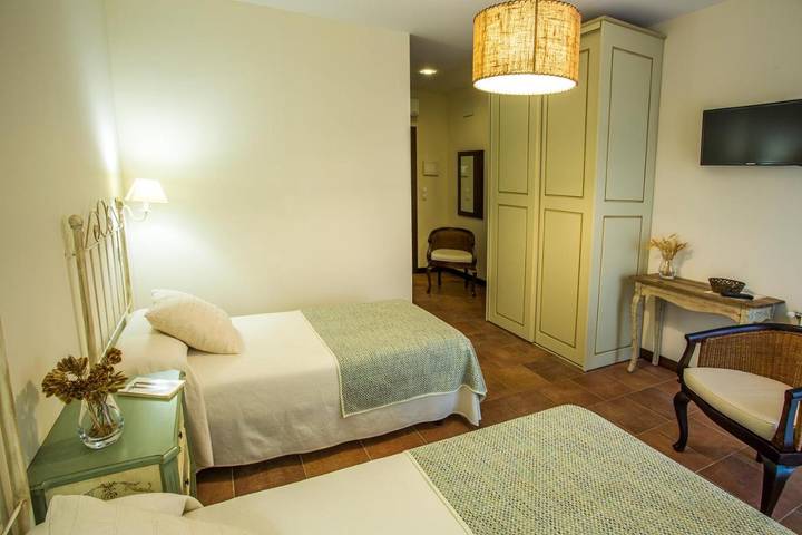 Resort para 2 personas, con balcón y jardín además de piscina y vistas en Herrera del Duque - 2