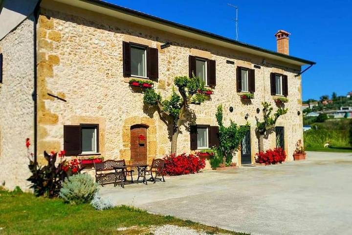 Casa vacanza per 9 persone, con Terrazza e Giardino nonché Piscina per bambini e Piscina a Arpino