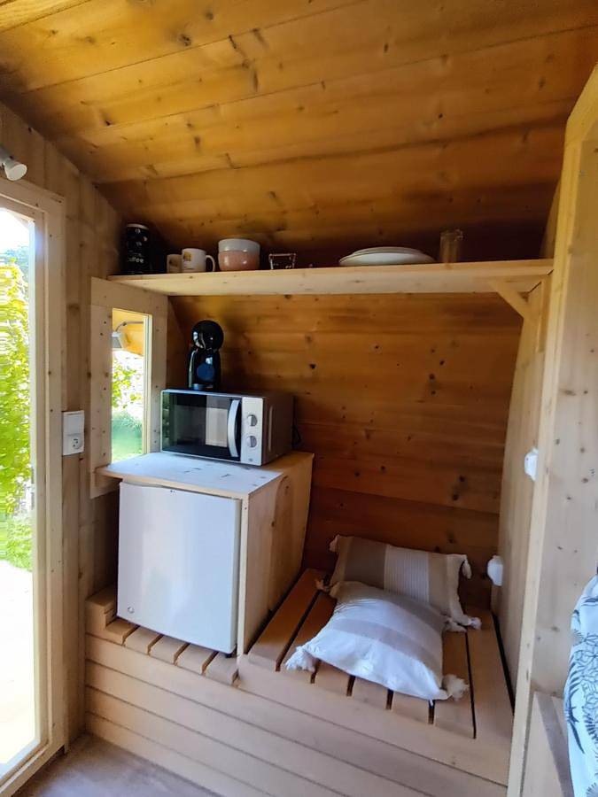 Camping pour 2 personnes, avec terrasse ainsi que vue et jardin, animaux acceptés dans l' Aube - 4