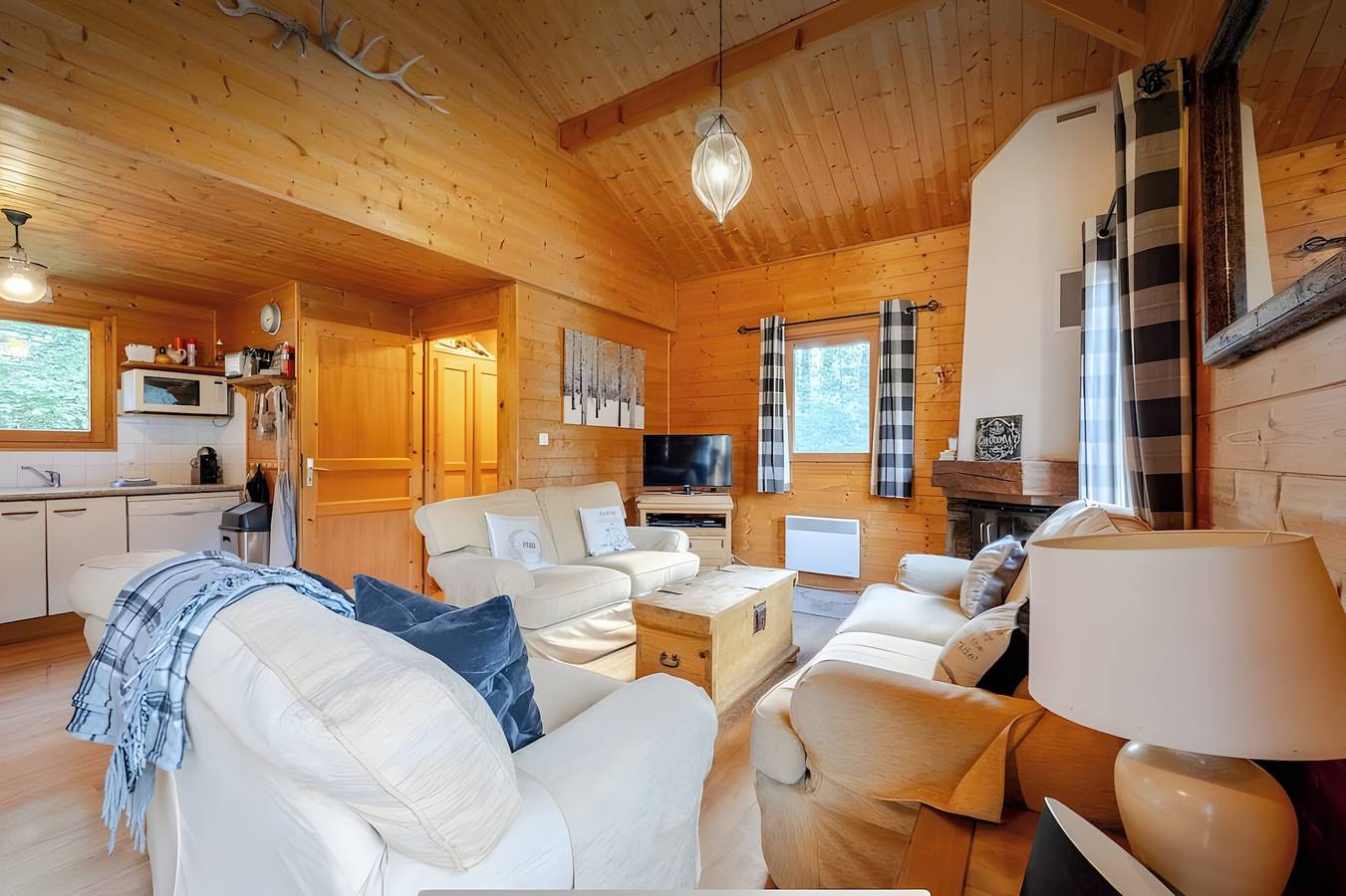 Chalet de ski moderne et traditionnel récemment rénové avec Wifi, Wii, ipad, Tv satellite in Chatel, Les Portes du Soleil