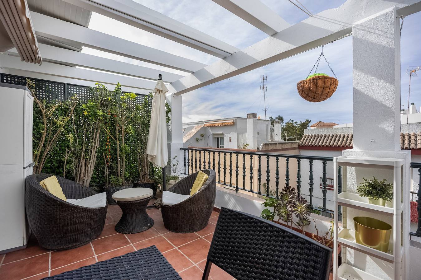 Appartement entier, Appartement 'Studio Attique Centre Rota' avec Terrasse Privée, Wi-Fi et Climatisation in Rota, Costa de la Luz