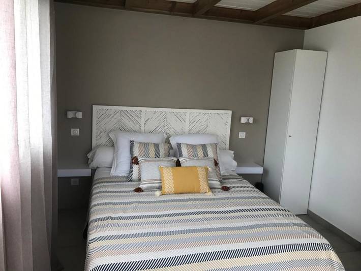 Location de vacances pour 5 personnes, avec vue ainsi que jardin et piscine dans Riviere Du Mat - 3