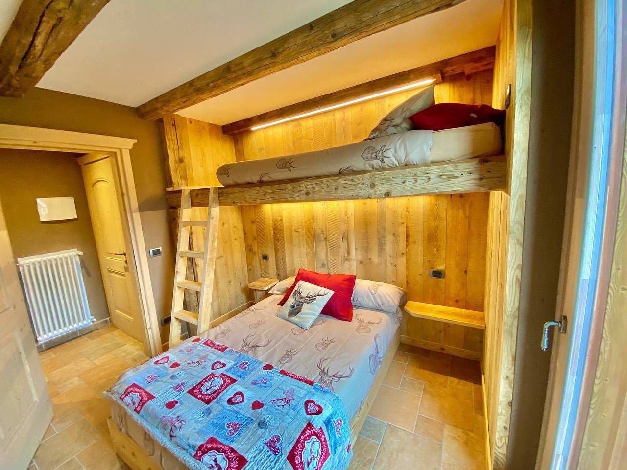 Appartamento intero, Appartamento di vacanza "Casa Clus Bormio 2" con vista sulle montagne, 2 balconi e Wi-Fi in Valdisotto, Parco Nazionale dello Stelvio