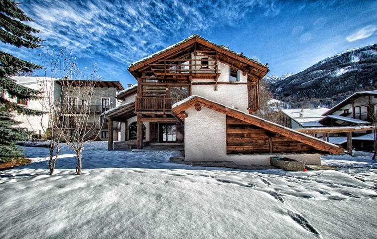 Appartamento per 4 persone, con Balcone e Terrazza nonché Giardino e Panorama a Pragelato