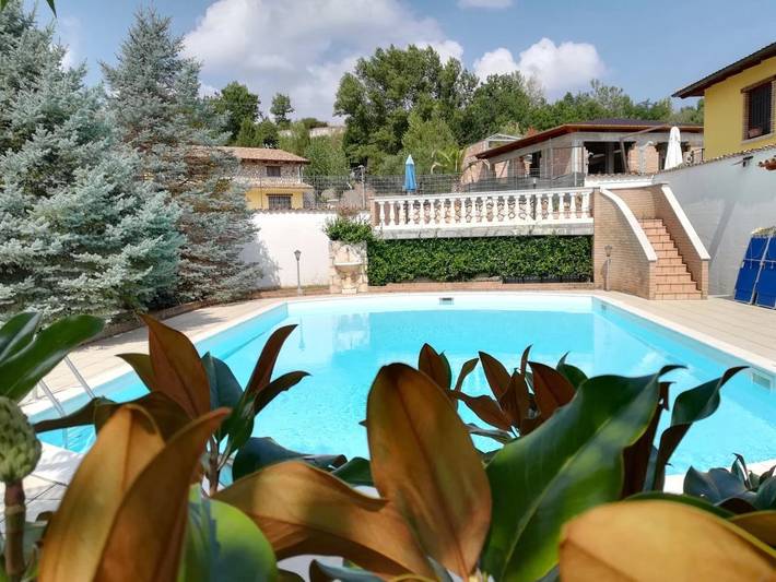 Stanza per 2 persone, con Terrazza e Giardino nonché Piscina e Panorama a Benevento