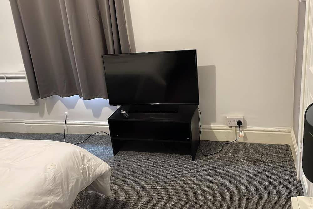 Entire apartment, 2Bedroom Great Apartment 5Min walk to Beach best locations in Blackpool in Blackpool Pleasure Beach, North West England