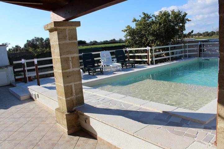 Location de vacances pour 6 personnes, avec vue ainsi que jardin et piscine, animaux acceptés à Corsano - 2