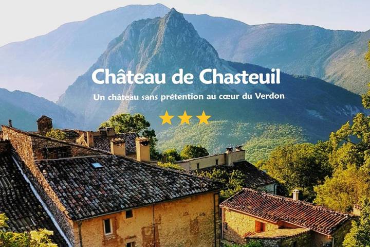 Location de vacances pour 9 personnes, avec Terrasse ainsi que Jardin et Vue dans Gorges Du Verdon Rougon