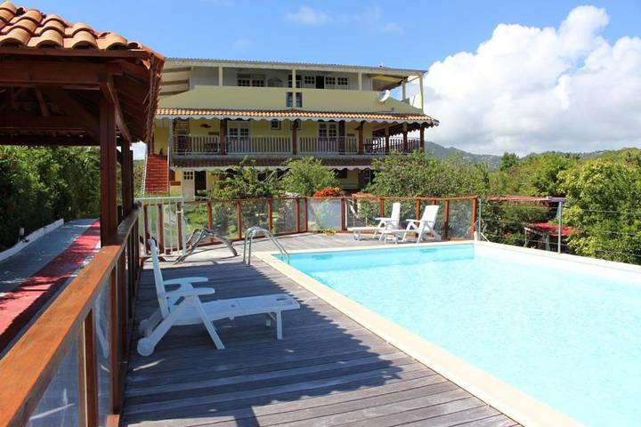 Gîte pour 6 personnes, avec vue et bassin pour enfant ainsi que piscine et jardin dans Plage du Grand Macabou - 3