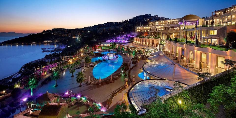 Resort per 6 persone, con giardino e idromassaggio nonché piscina e sauna a Bodrum