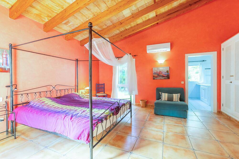 Schönes Haus in Capdepera mit privatem Swimmingpool, der drinnen oder draußen. in Cala Ratjada, Capdepera