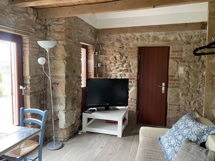Gîte pour 2 personnes, avec piscine, animaux acceptés à Barrais-Bussolles - 3