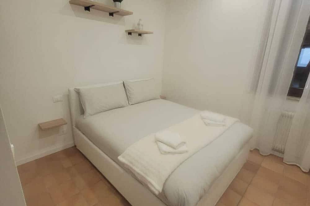 Entire apartment, Byron's Holiday House (Ground Floor) in Gorizia, Carso