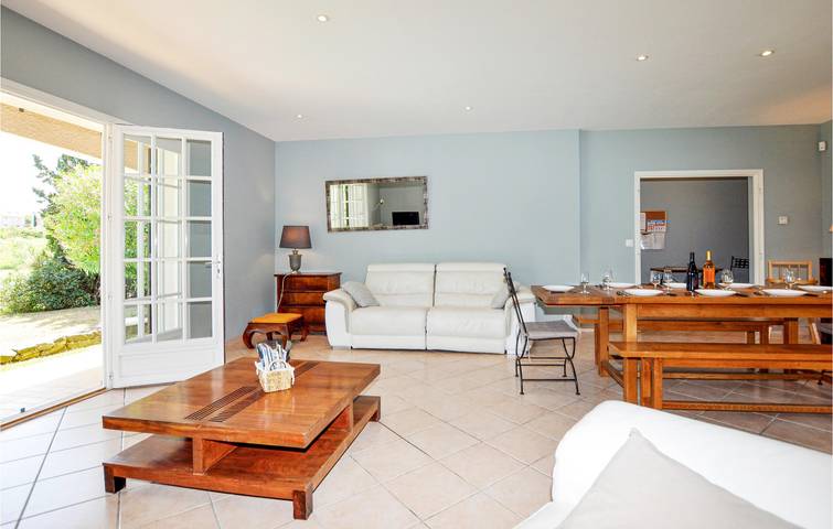 Location de vacances pour 8 personnes, avec terrasse ainsi que jardin et piscine à Limoux - 4