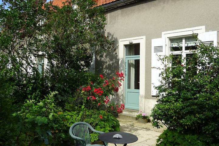 Ferienwohnung für 2 Personen, mit Terrasse und Garten