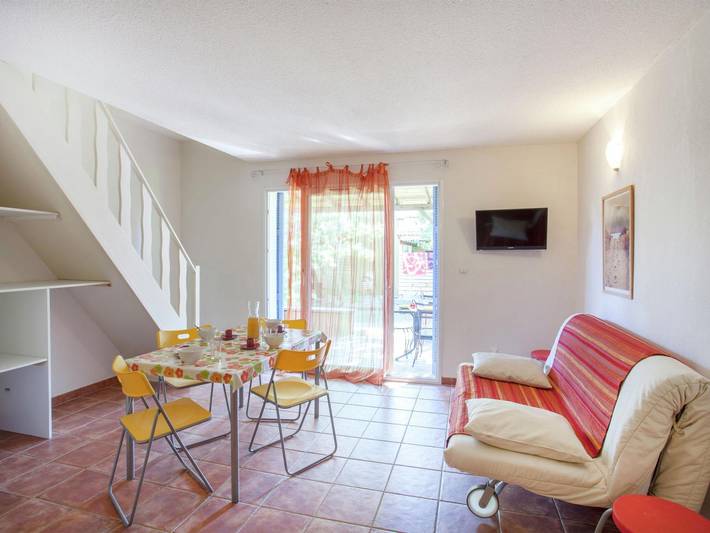 Location de vacances pour 6 personnes, avec piscine et jardin, adapté aux familles à Poggio-Mezzana - 3