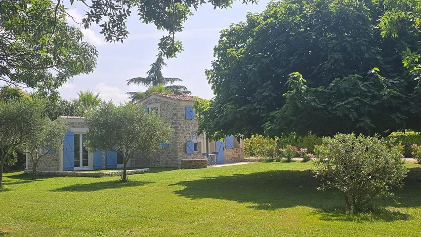 Casa de vacaciones para 4 personas, con terraza además de jacuzzi y jardín - 1