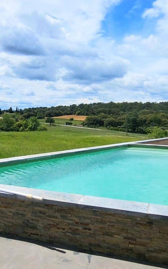 Location de vacances pour 8 personnes, avec vue ainsi que piscine et jardin à Massillargues-Attuech - 2