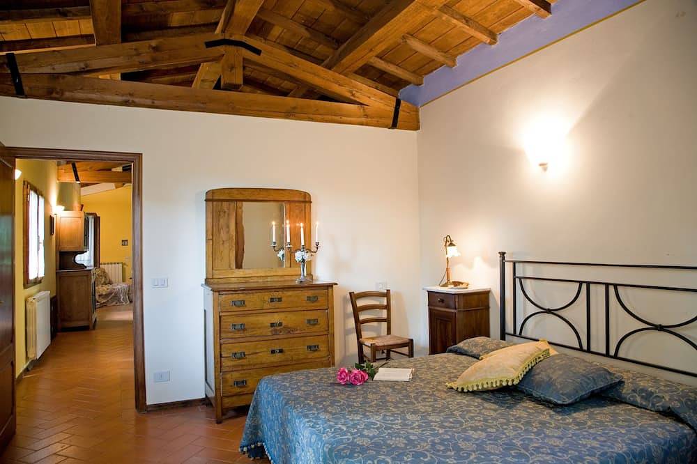 Wedding in Benfenati's villa, with amazing private pool in Tuscany. in Pratovecchio, Pratovecchio Stia