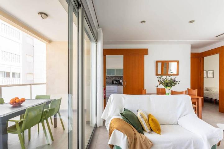 Apartamento para 6 personas, con vistas y balcón en Miramar