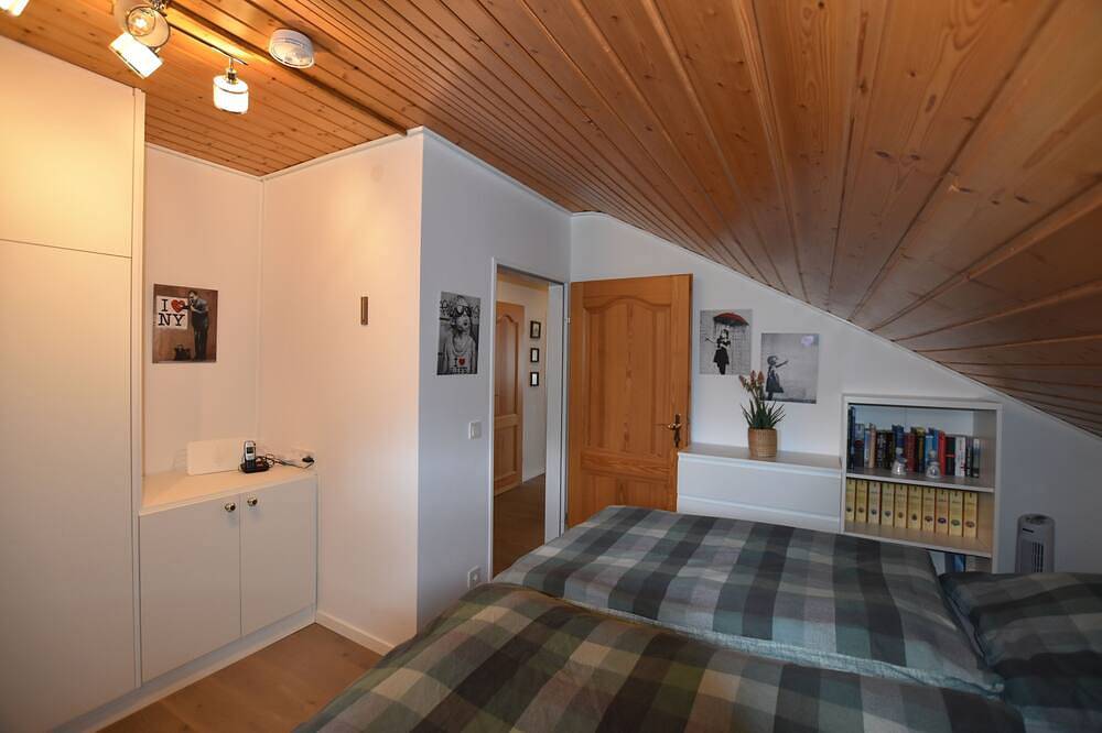 Ganze Wohnung, Neu ! Sonnige Wohnung mit Blick zum Feldberg, mit Sauna, Schwimmbad und Gym in Kappel (Lenzkirch), Lenzkirch