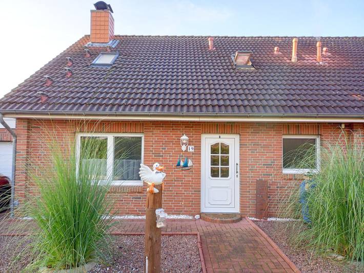 Ferienhaus für 7 Personen, mit Seeblick und Terrasse sowie Sauna und Garten, kinderfreundlich in Leer und Umgebung - 2