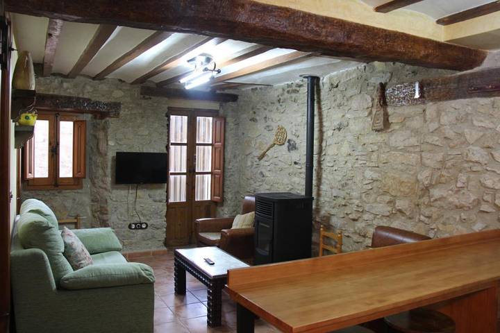 Casa rural para 6 personas, con Balcón y Vistas en Villafranca de Cid