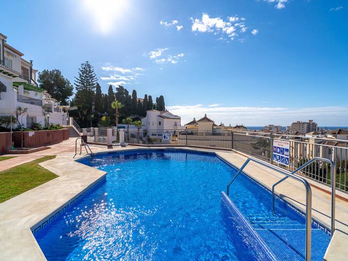 Gîte pour 4 personnes, avec Terrasse et Piscine à Nerja