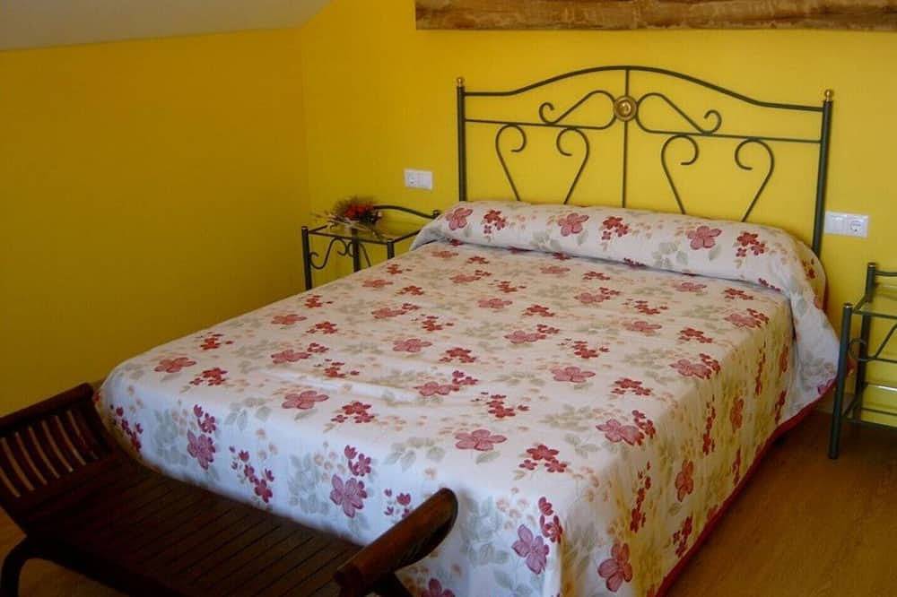 El Rincon del Labrador / House for 4 people in La Santa Espina, Castromonte
