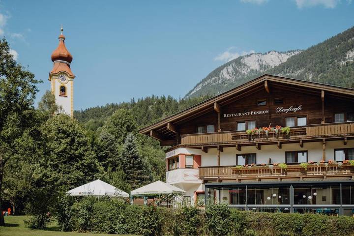 Hotel für 2 Personen, mit Ausblick und Garten in Unken